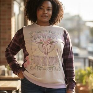 Cowboy Graphic Crew Pullover in Cream and Purple Plaid